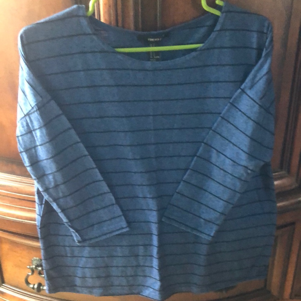 Forever 21 cute 3/4 sleeve shirt
